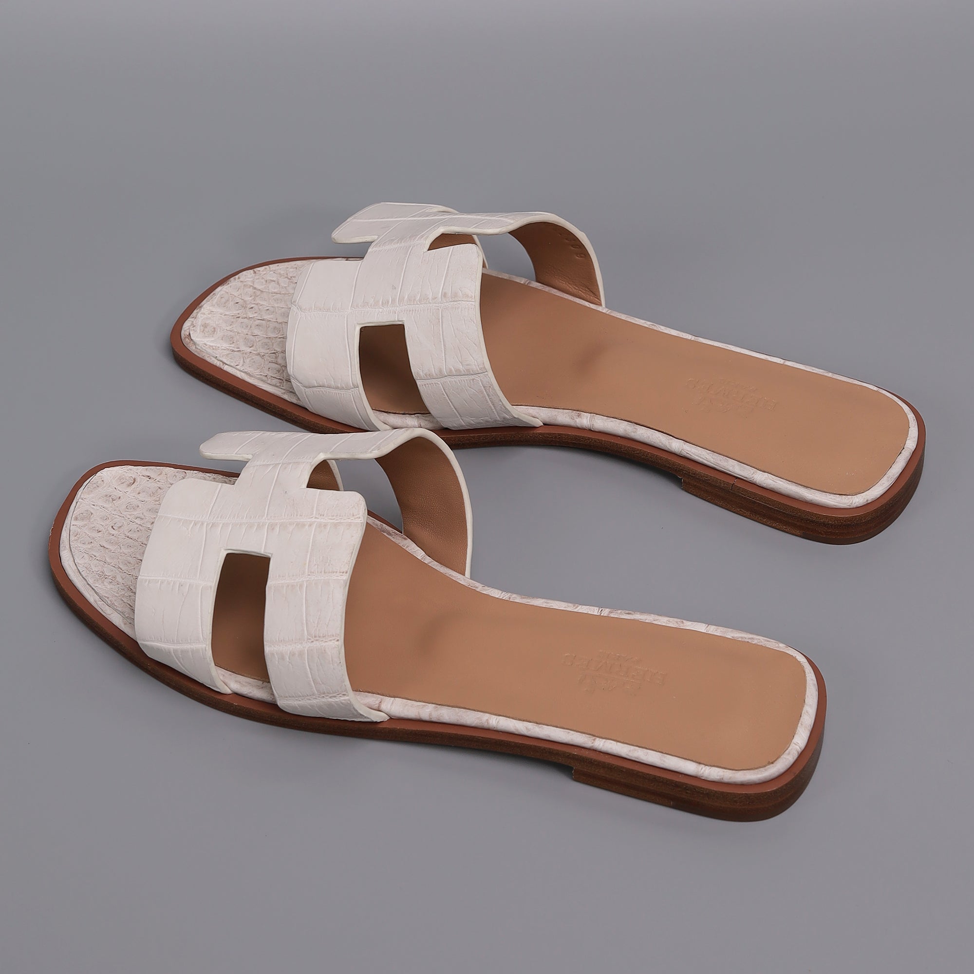 Luxury Alligator Leather Slides – Handmade Women’s Exotic Sandals