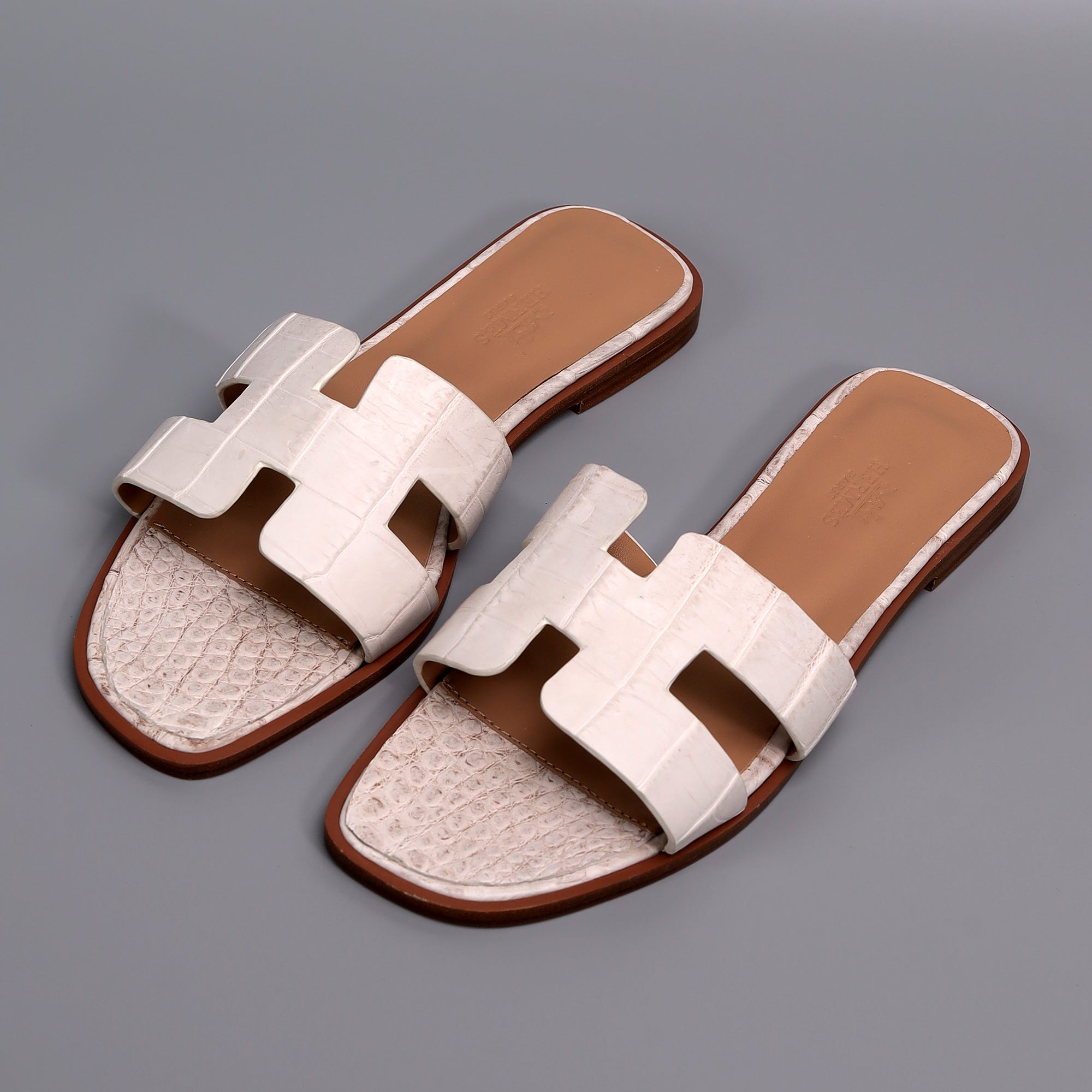 Luxury Alligator Leather Slides – Handmade Women’s Exotic Sandals