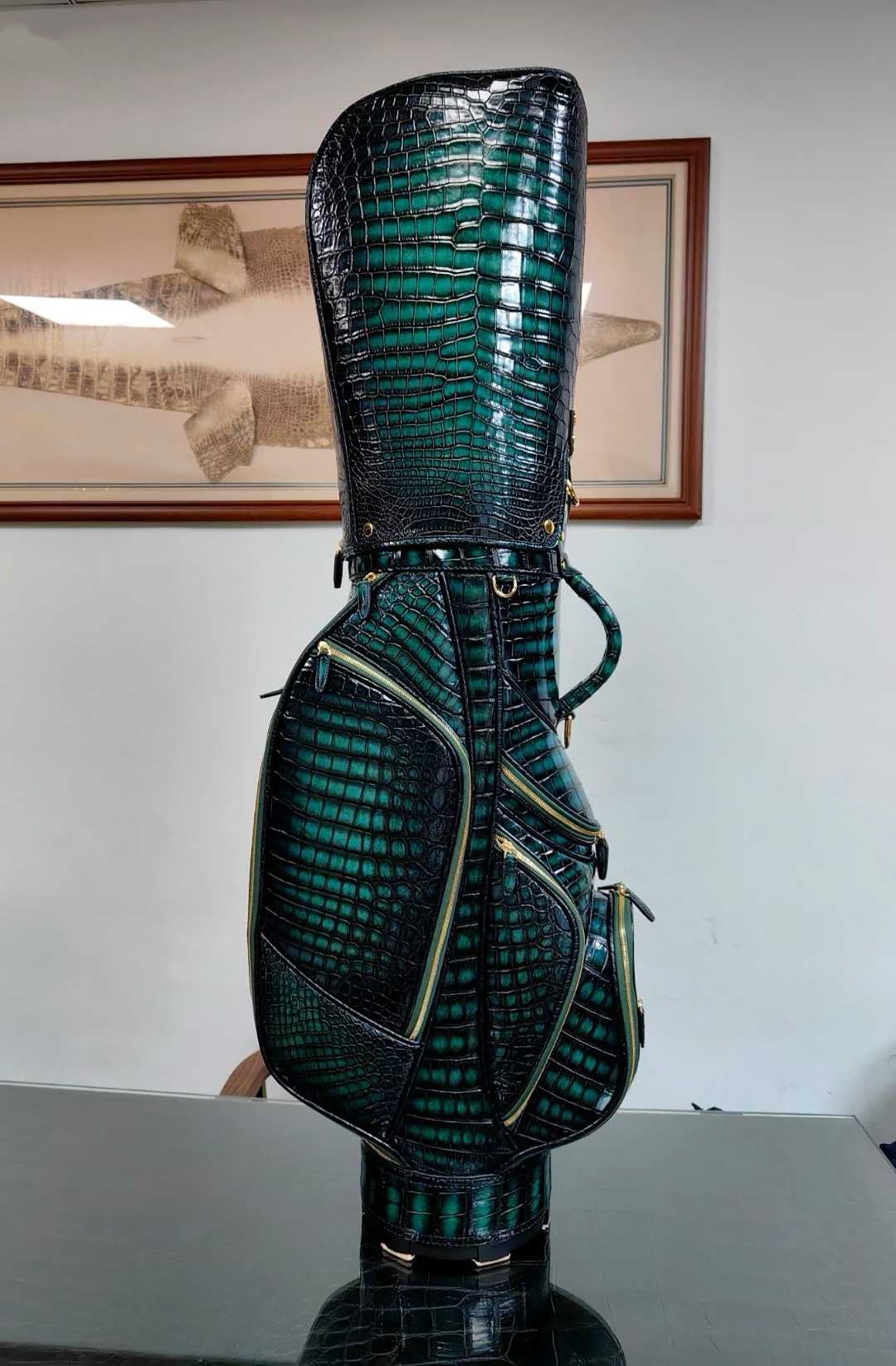 Luxury Hand-Painted Nile Crocodile Leather Golf Bag for Elite Golfers