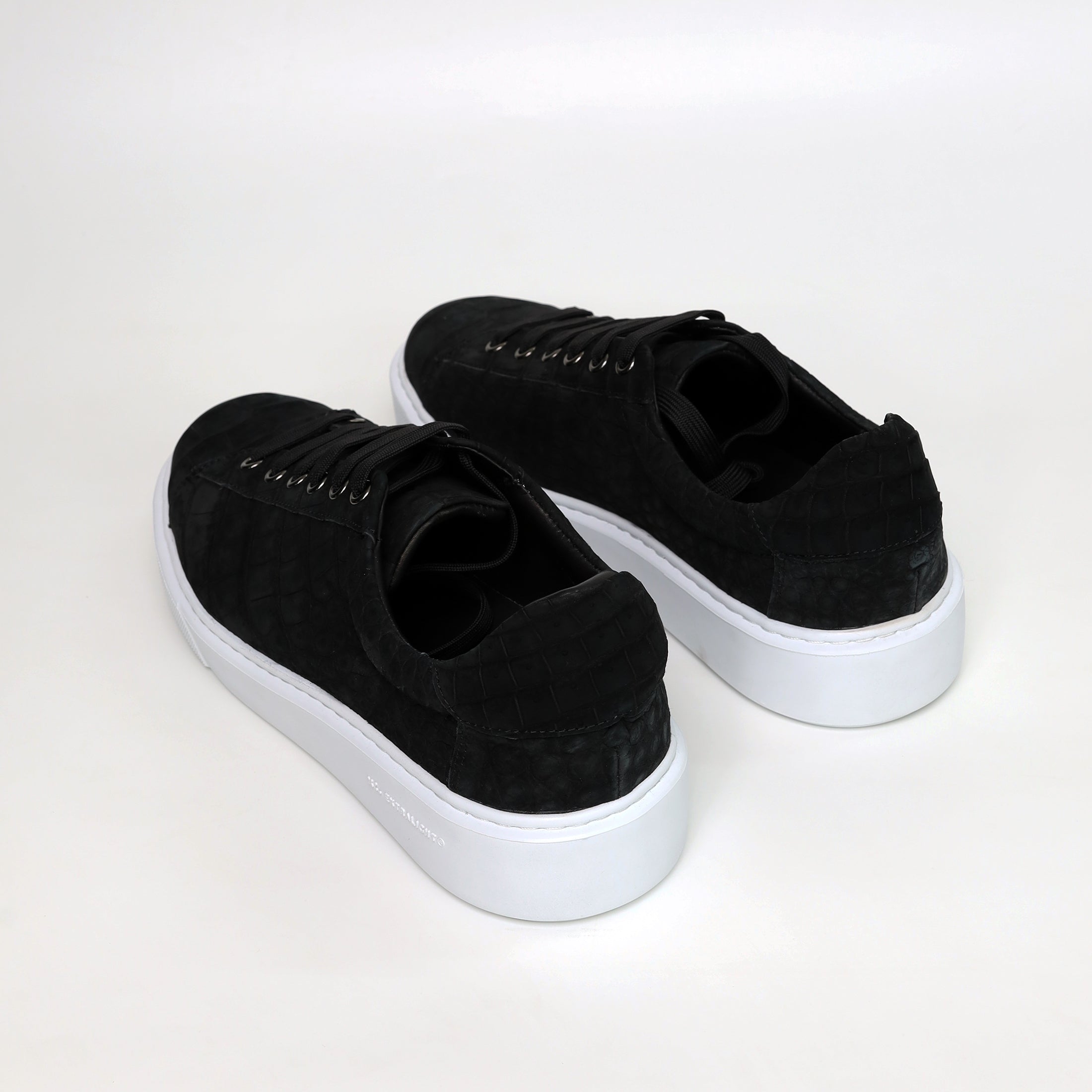 Luxury Nubuck Alligator Leather Sneakers for Men – Handcrafted Comfort Meets Exotic Streetwear