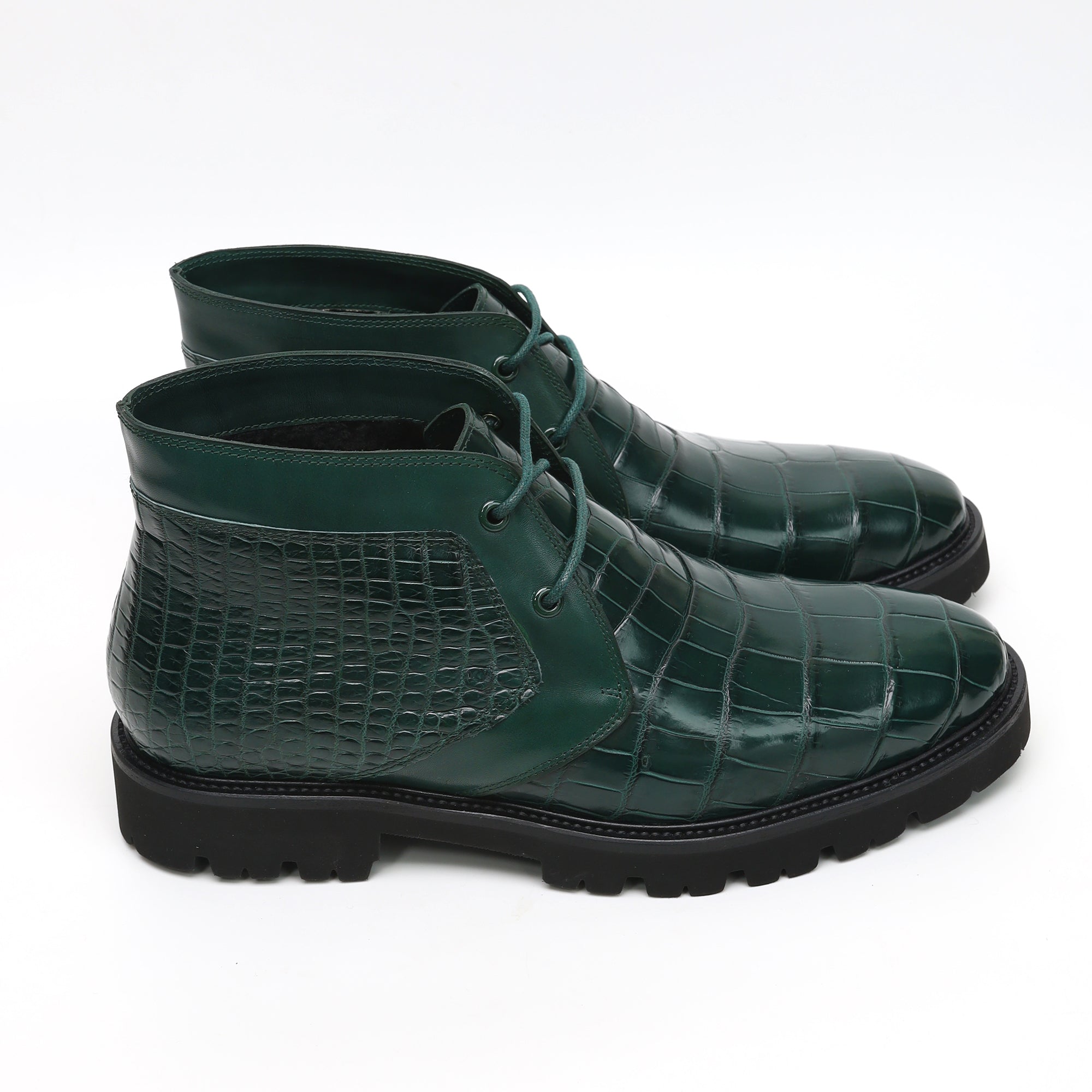Men's Alligator Chukka Boots: Handcrafted Luxury with Warm Fur Lining – Own a Piece of Exotic Art