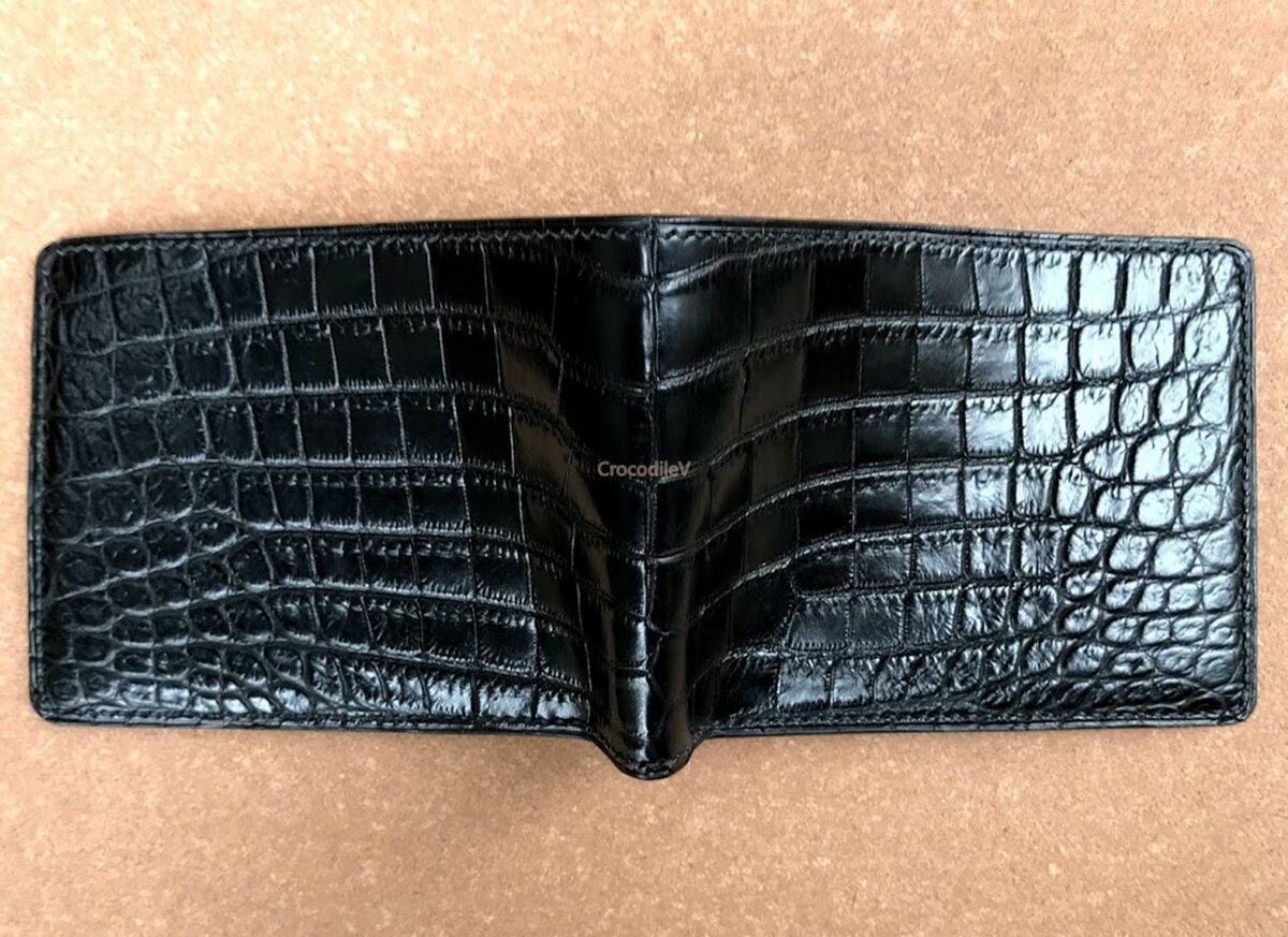  Authentic M Crocodile Skin Men's Bifold Belly Leather
